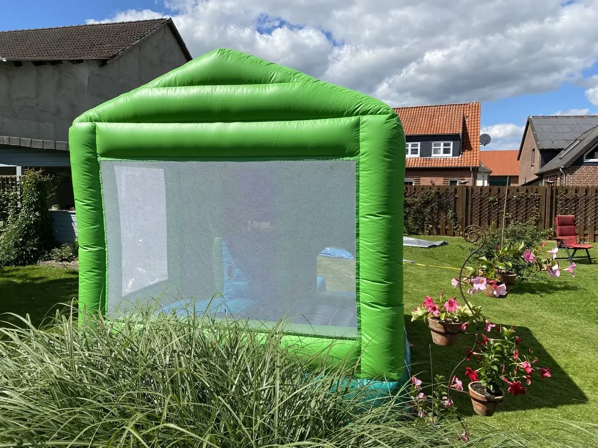 Dschungel Huepfburg Hinten