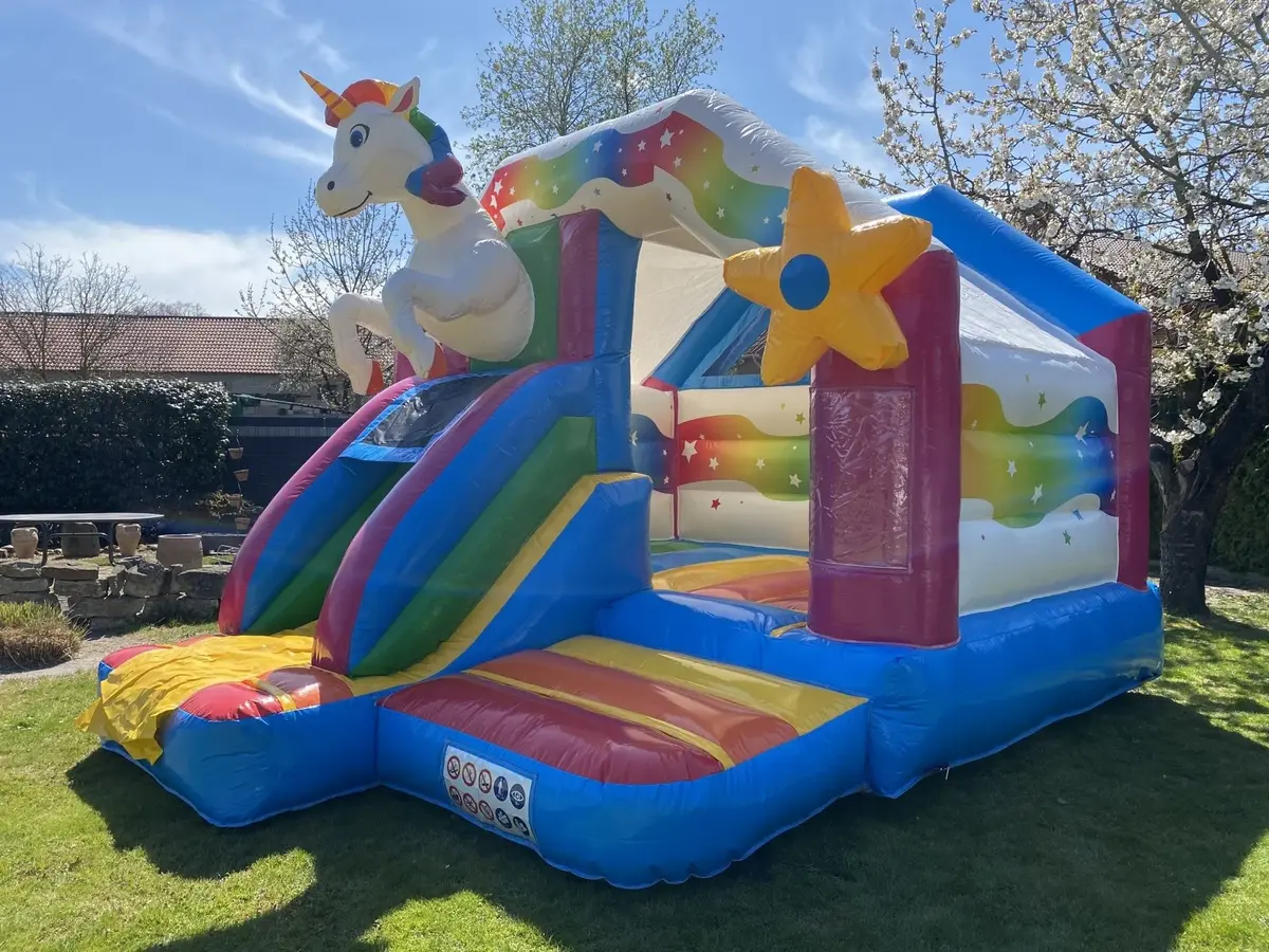 Einhorn Mini Huepfburg Eingang