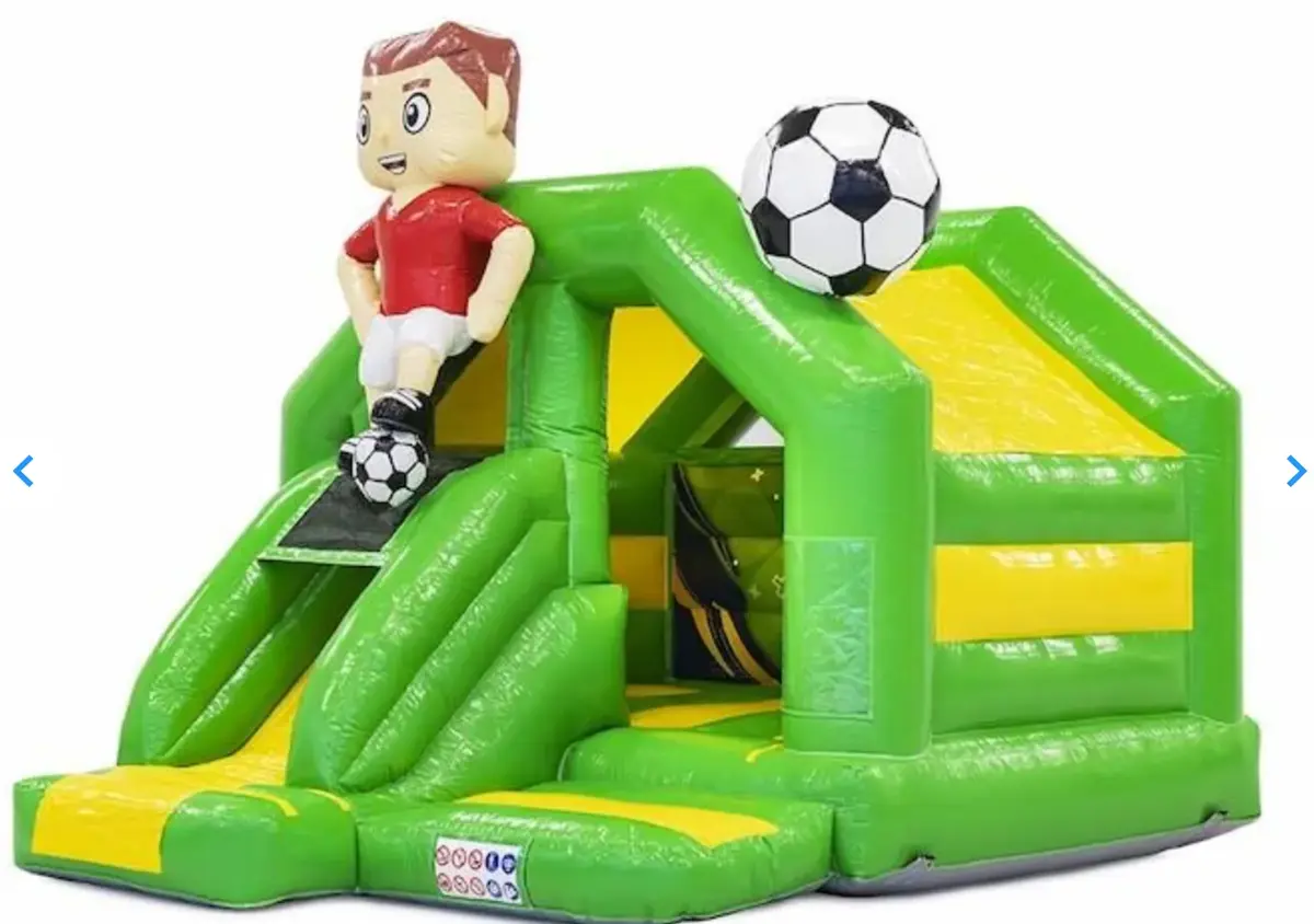 Fußball Huepfburg Außen