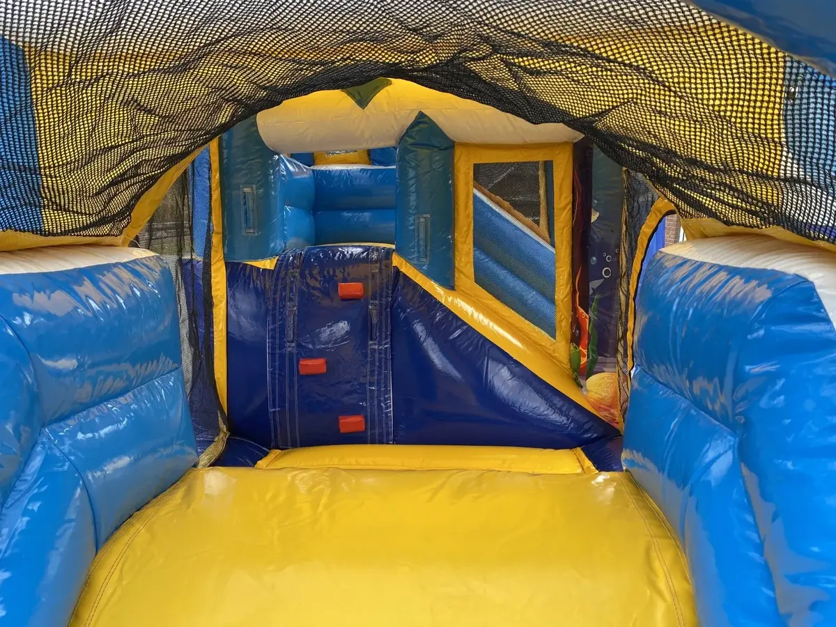 Oceanfun Huepfburg Innen
