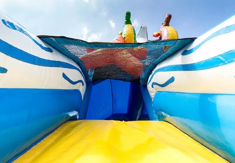 Seaworldmini Huepfburg Rutsche