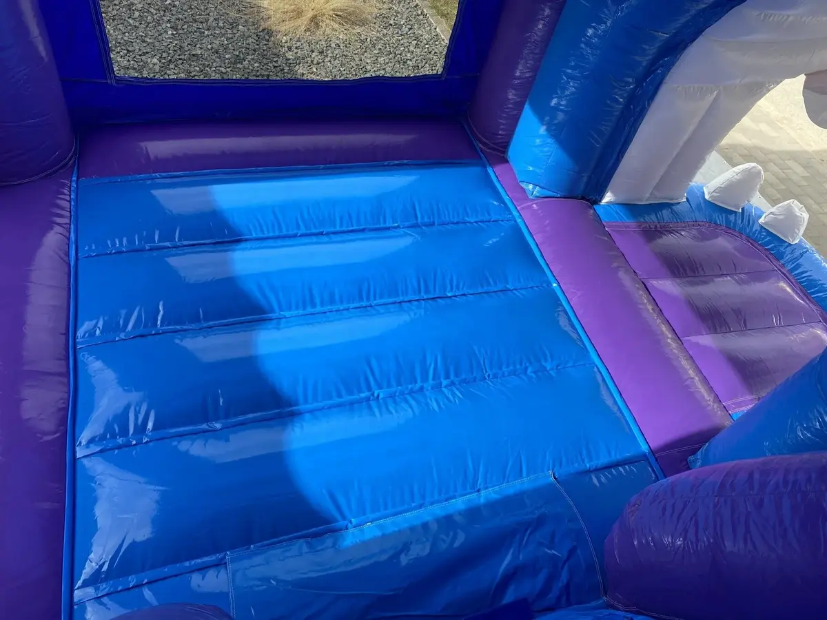 Hai Wasserrutsche Innen2