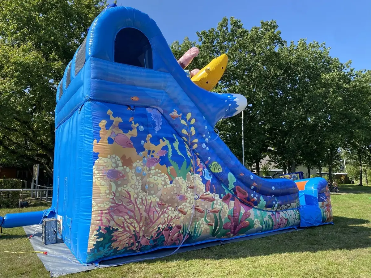 Surfer Wasserrutsche Außen2